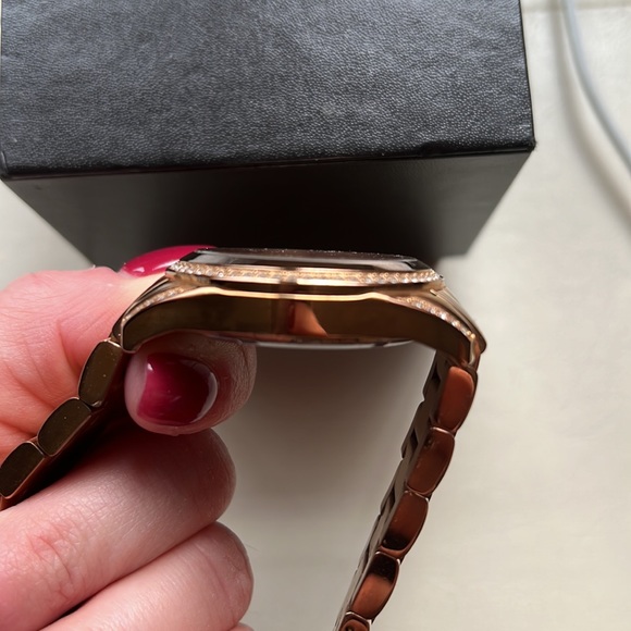 Michael Kors Rose Gold Watch - Picture 9 of 12
